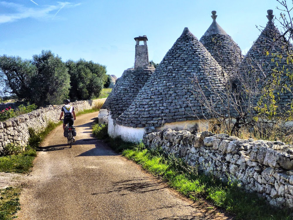 Trulli in Valle d'Itria, Puglia - Itinerario in bicicletta